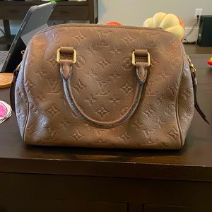 Authentic Louis Vuitton speedy purse